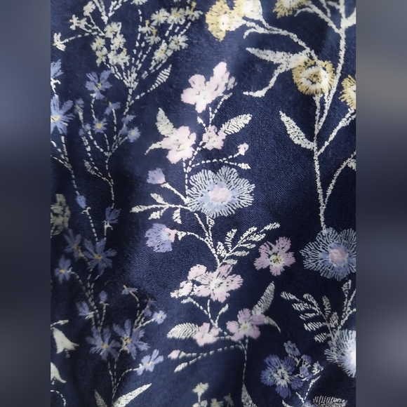 Old Navy Girls Size 14 Tank Top with adjustable shoulder straps. - Picture 3 of 7